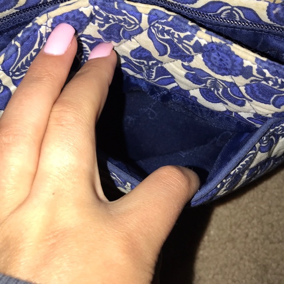 Vera Bradley Cross Body Bag - Picture 6 of 6